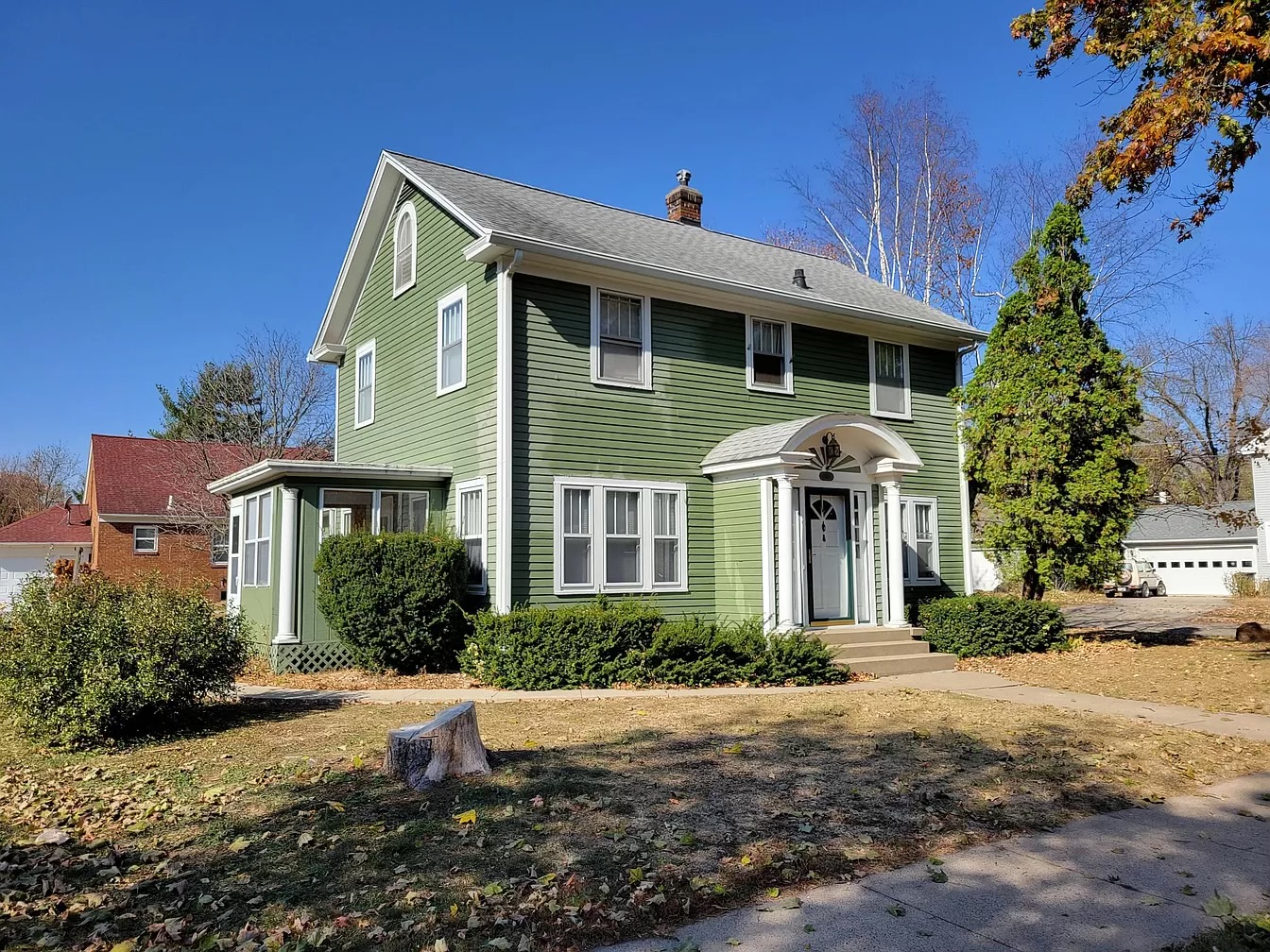 Property main image